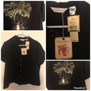 Women’s Tommy Bahama button up shirt